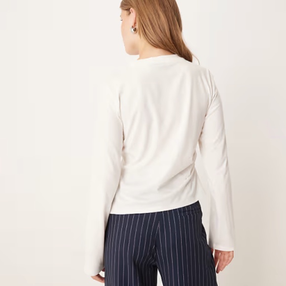 ASOS DESIGN knot detail long sleeve top in cream - Picture 2 of 3